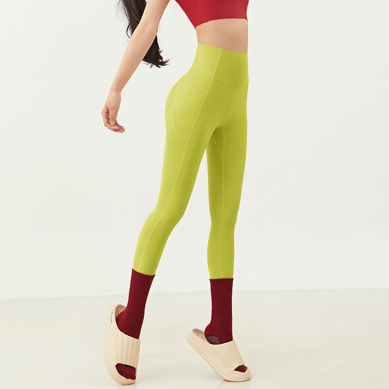 High-Waist Yoga Leggings with Pockets – Quick-Dry & Stretchy